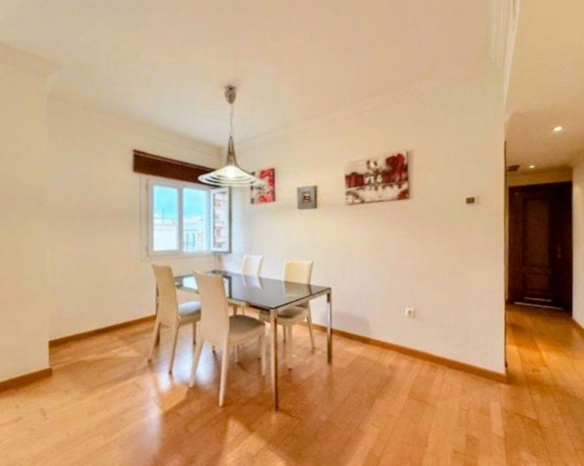2 Bed, 1 Bath, ApartmentFor Sale, Malaga, Malaga