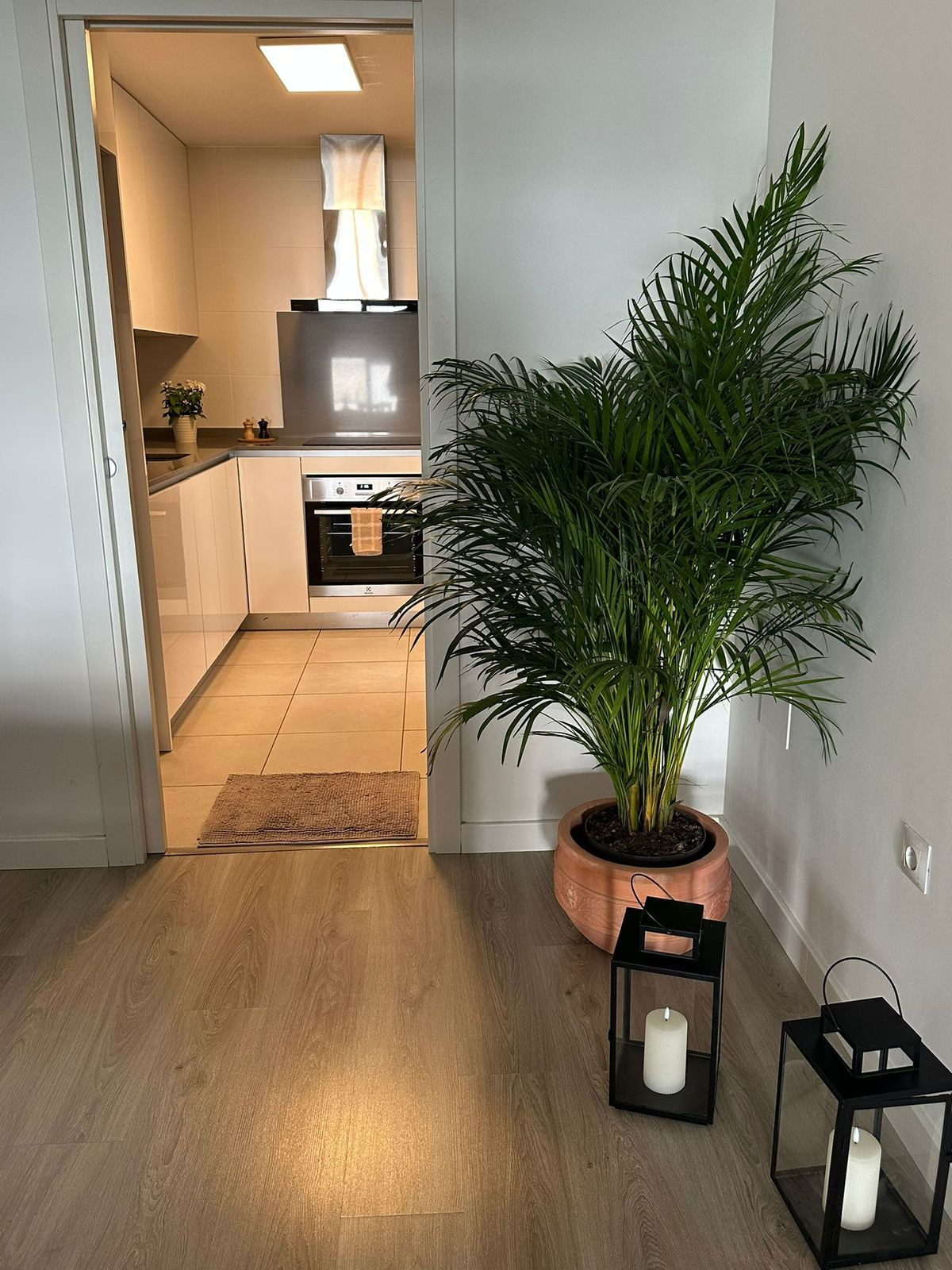 3 Bed, 2 Bath, ApartmentFor Sale, Nueva Andalucia, Malaga