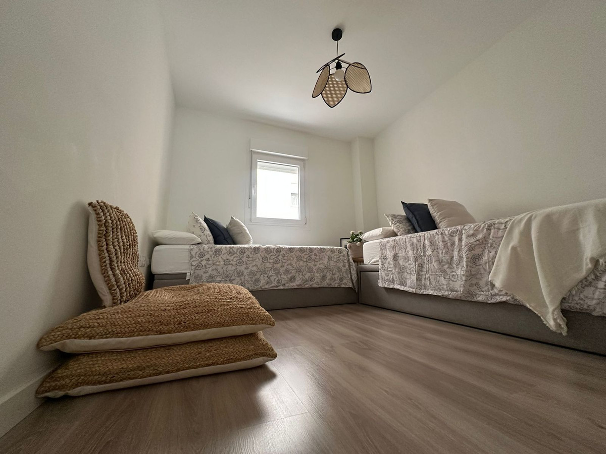3 Bed, 2 Bath, ApartmentFor Sale, Nueva Andalucia, Malaga