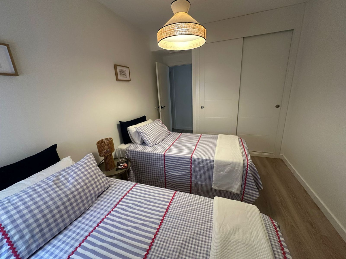 3 Bed, 2 Bath, ApartmentFor Sale, Nueva Andalucia, Malaga