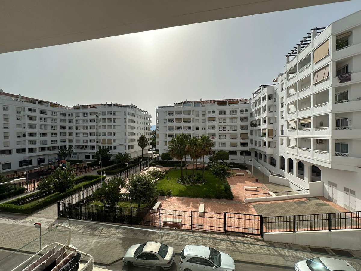 3 Bed, 2 Bath, ApartmentFor Sale, Nueva Andalucia, Malaga