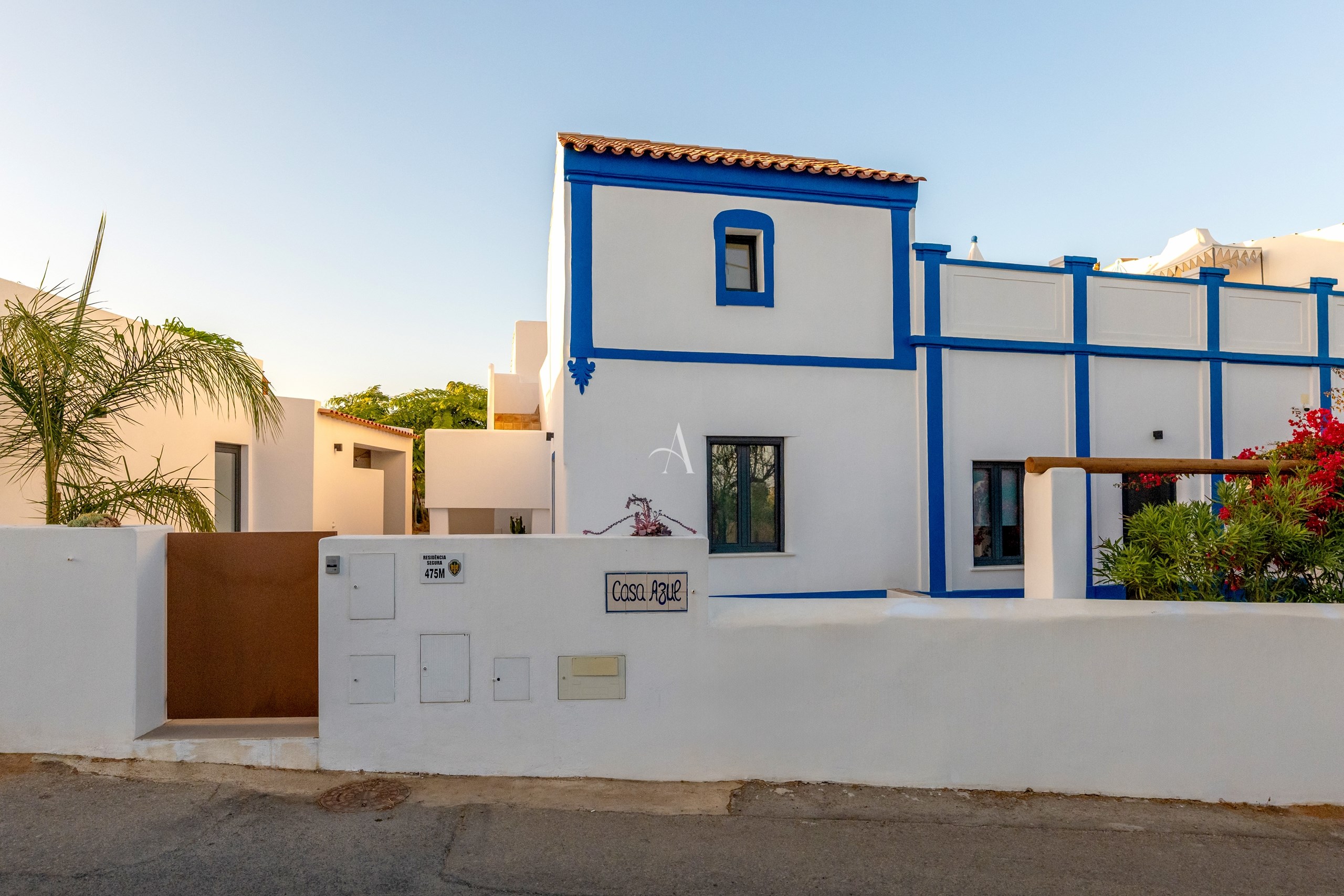 3 Bed, 3 Bath, HouseFor Sale, Moncarapacho, Olhão, Faro