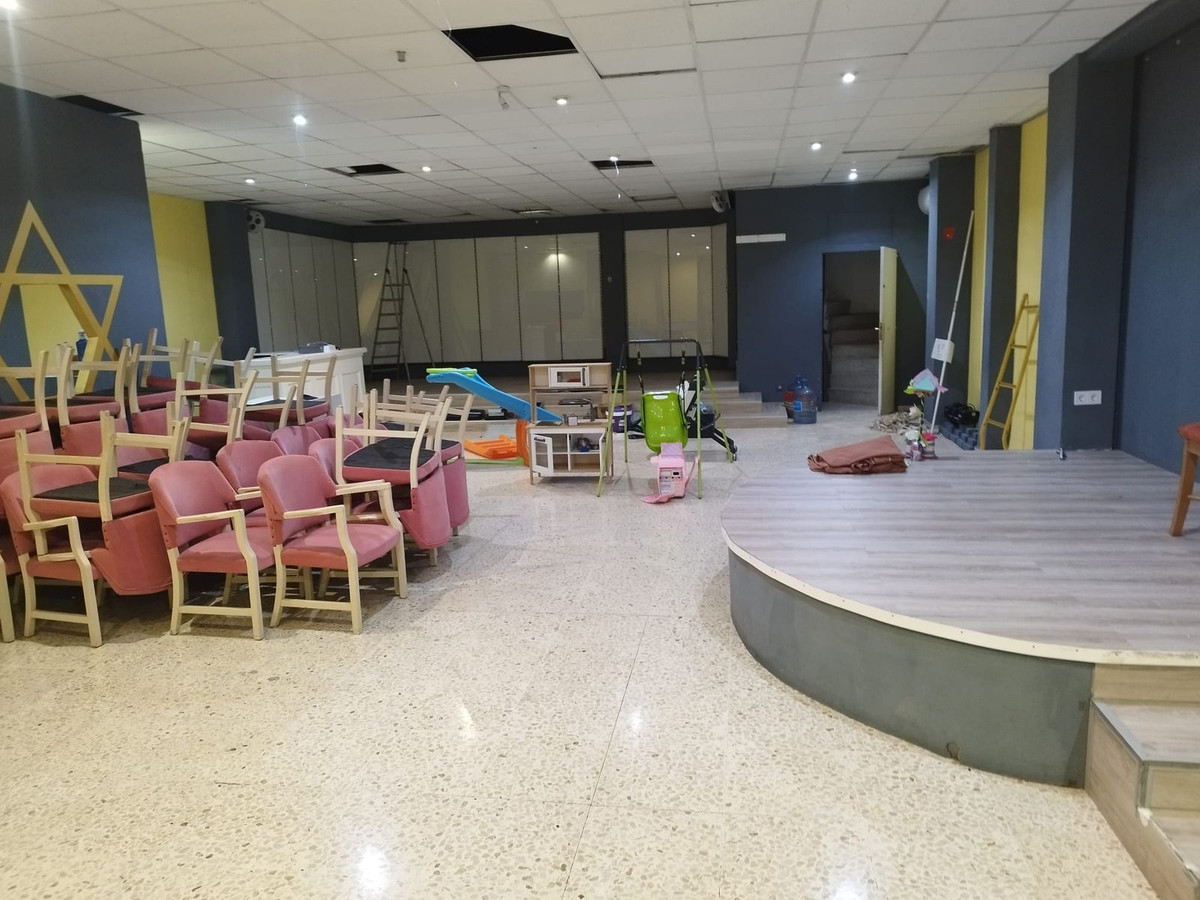 Commercial Property, For Sale