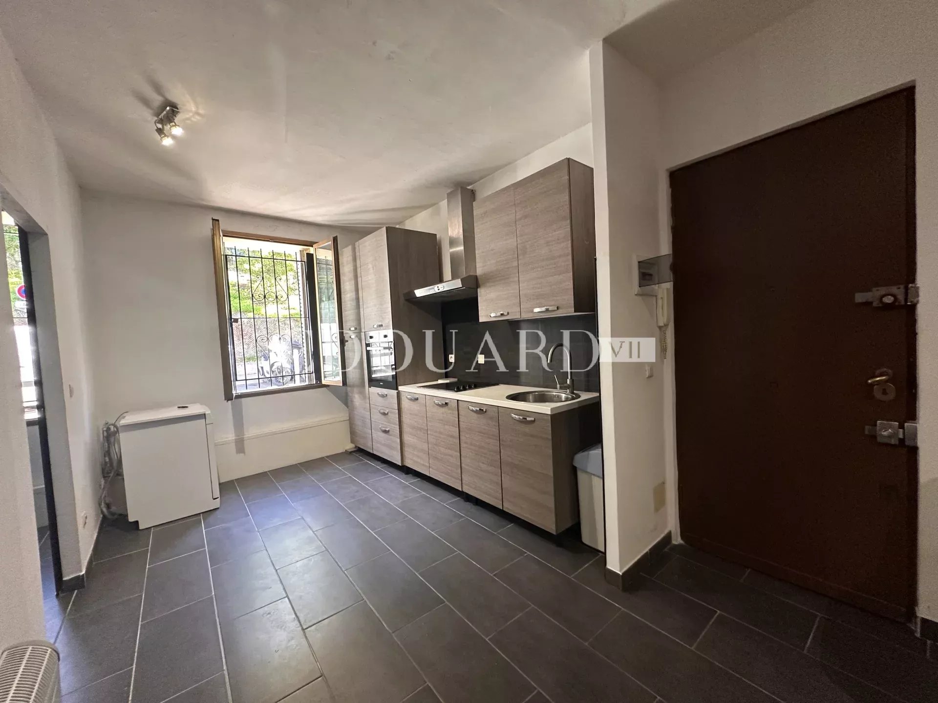 2 Bed, 1 Bath, ApartmentFor Sale, Menton, Alpes-Maritimes