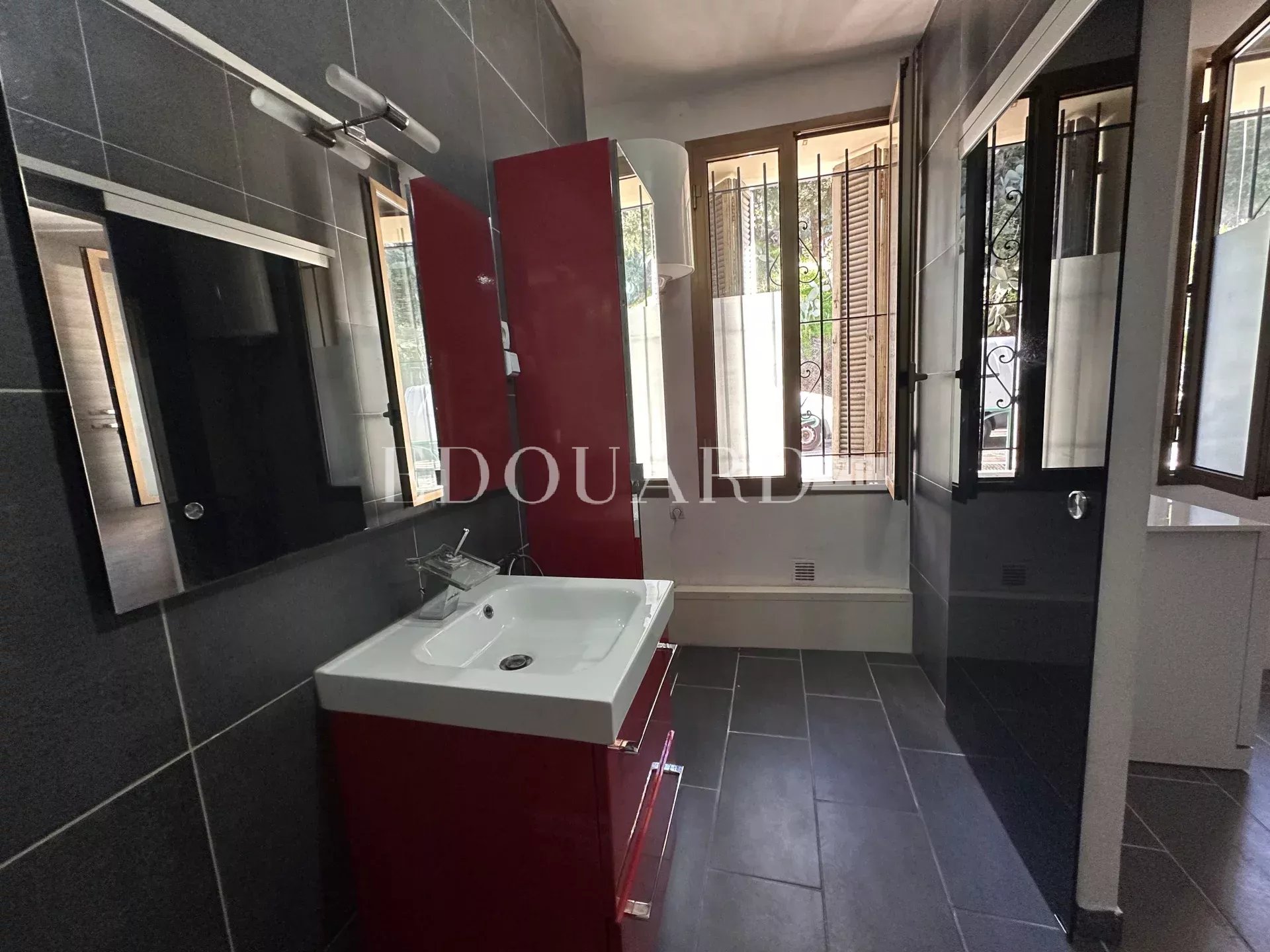 2 Bed, 1 Bath, ApartmentFor Sale, Menton, Alpes-Maritimes