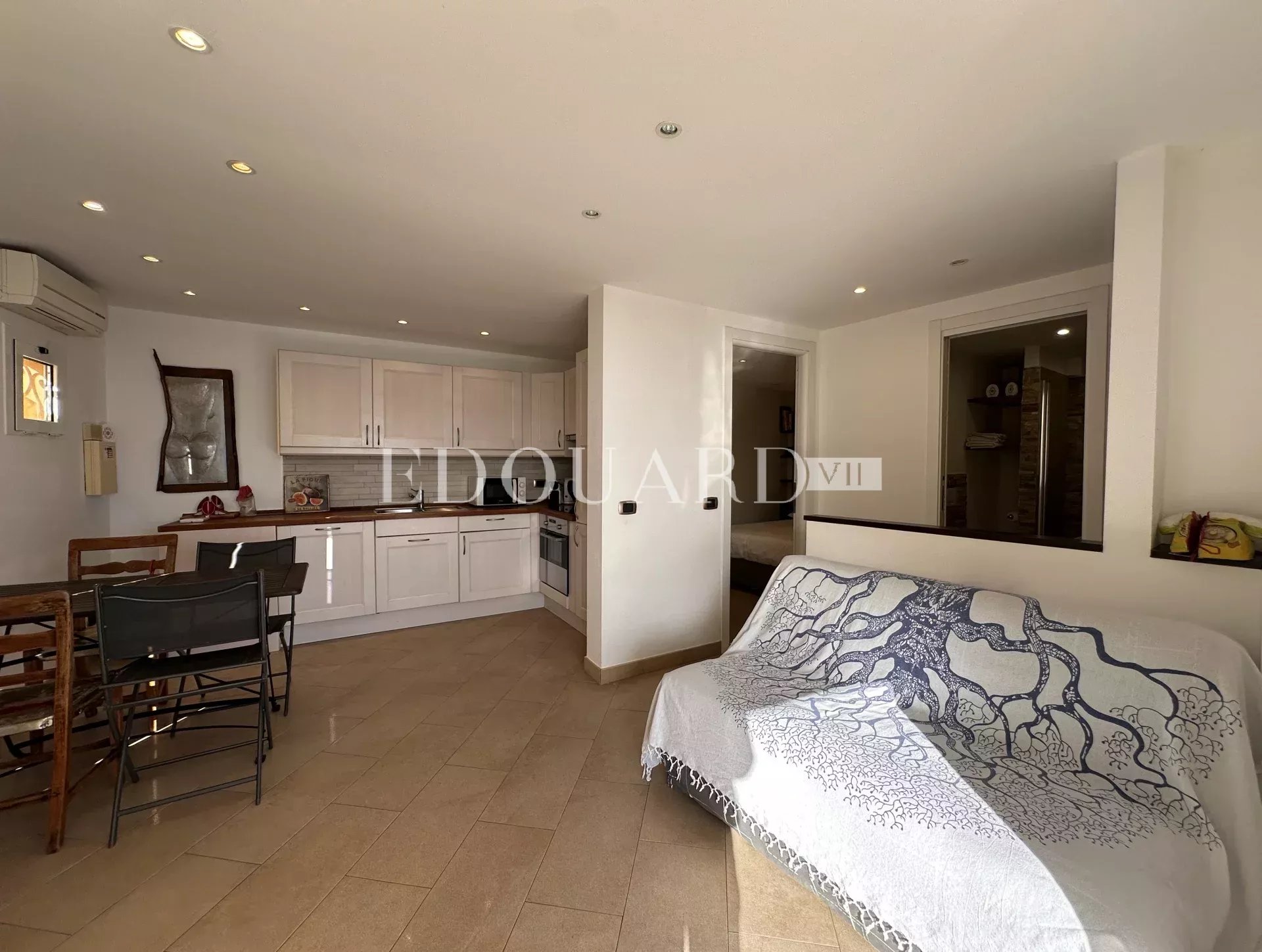 2 Bed, 1 Bath, ApartmentFor Sale, Roquebrune-Cap-Martin, Alpes-Maritimes