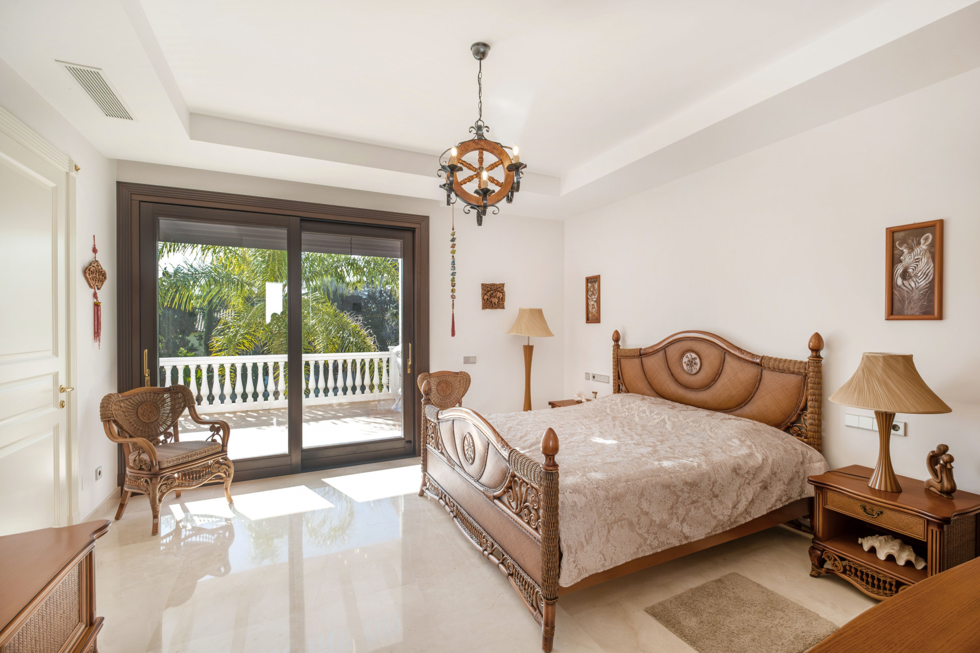 6 Bed, 8 Bath, HouseFor Sale, Estepona, Malaga