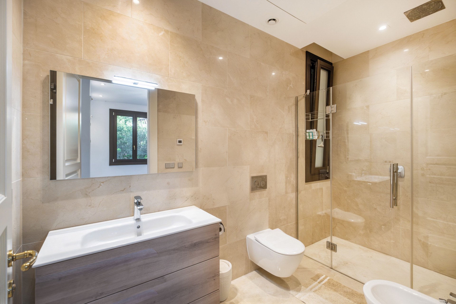 6 Bed, 8 Bath, HouseFor Sale, Estepona, Malaga