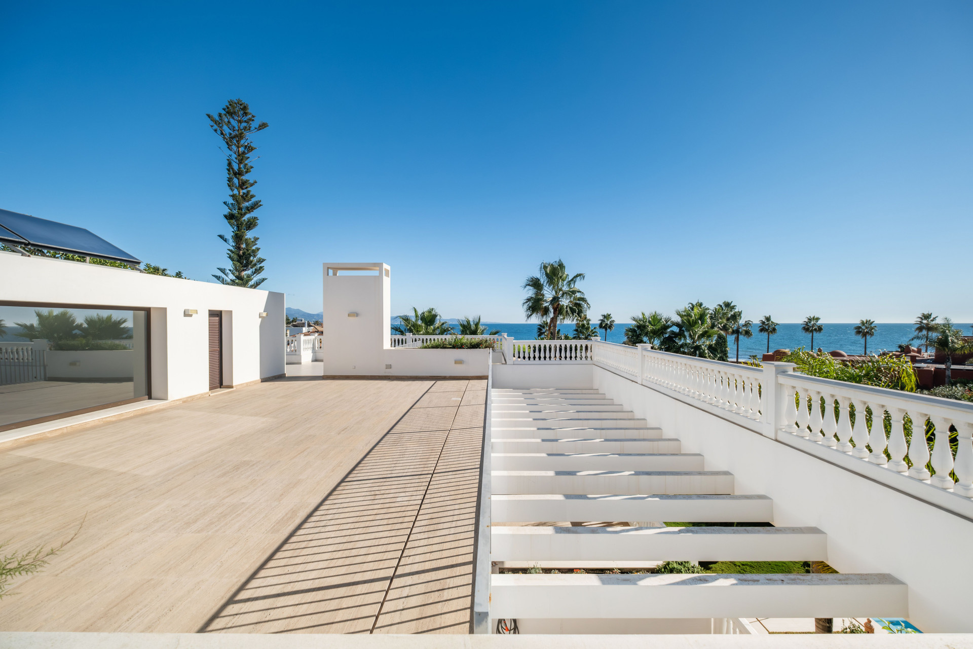 6 Bed, 8 Bath, HouseFor Sale, Estepona, Malaga