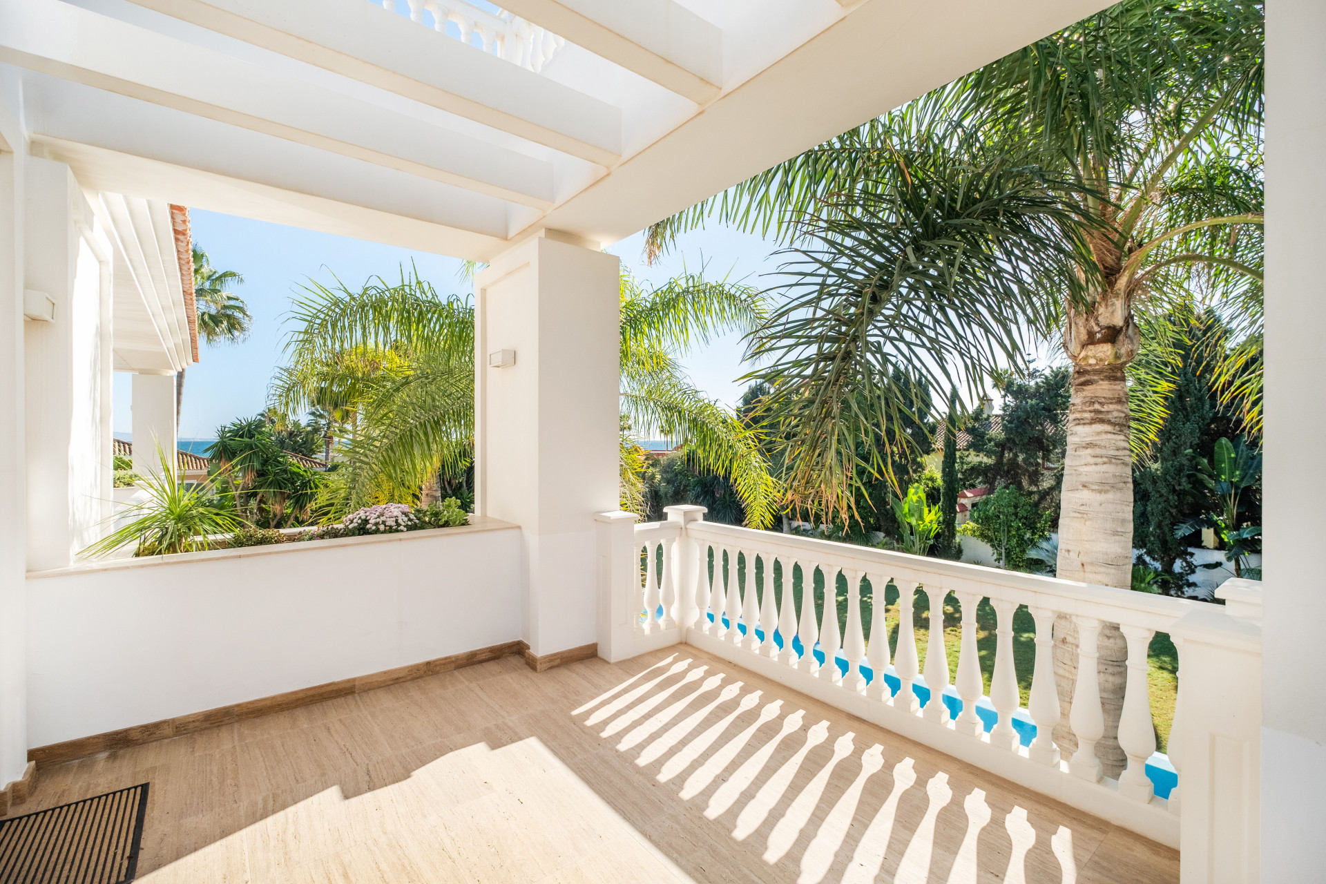 6 Bed, 8 Bath, HouseFor Sale, Estepona, Malaga