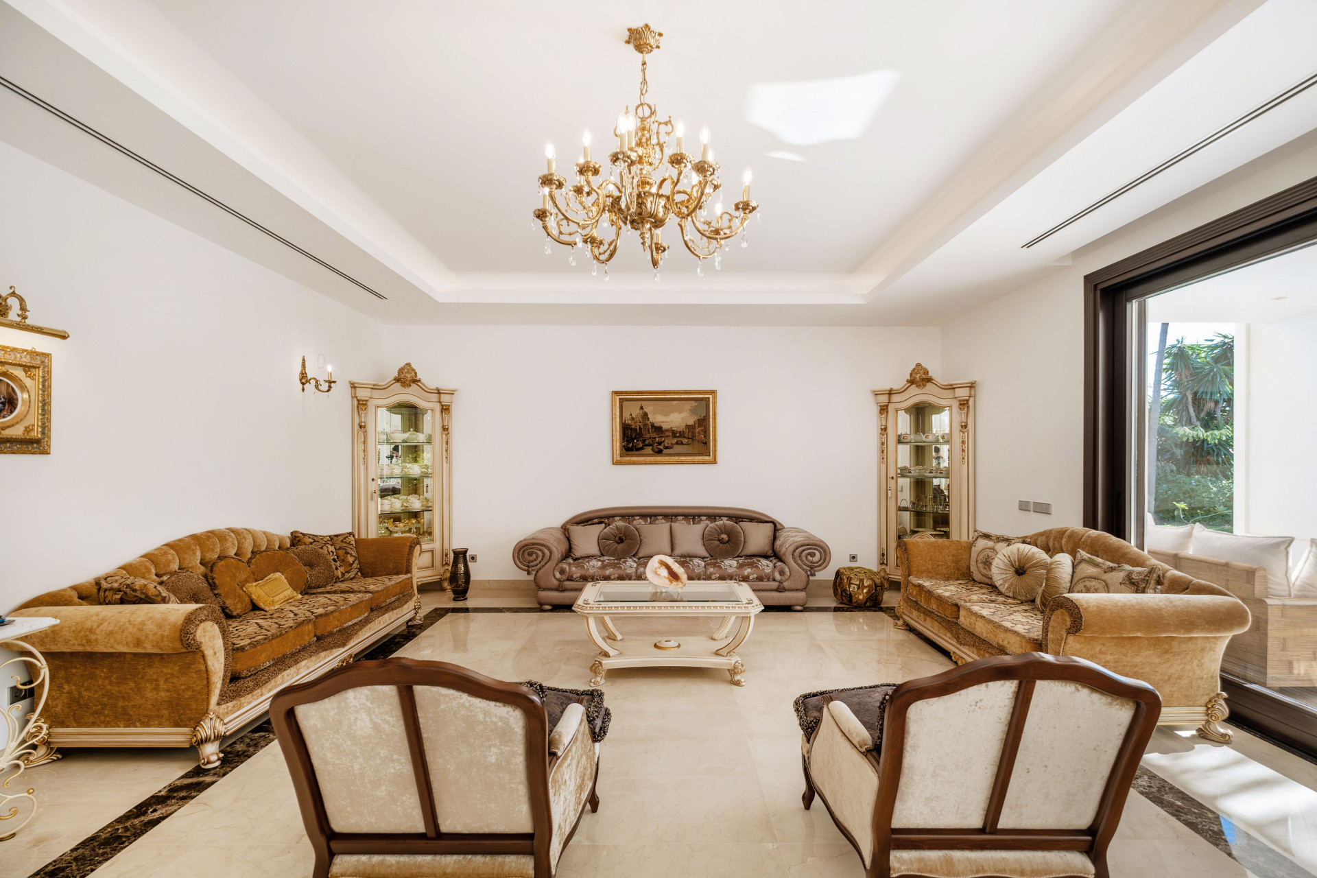 6 Bed, 8 Bath, HouseFor Sale, Estepona, Malaga