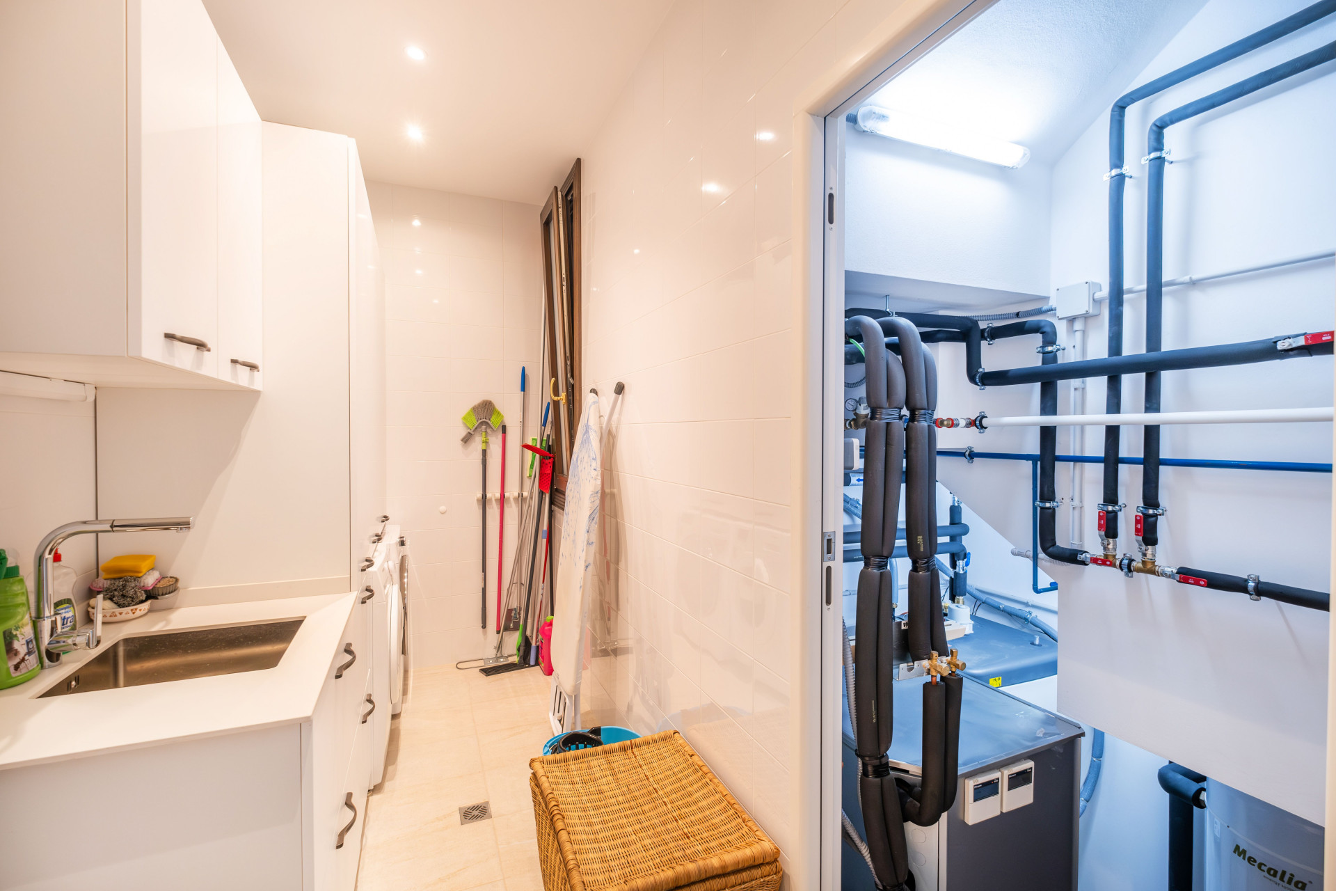 6 Bed, 8 Bath, HouseFor Sale, Estepona, Malaga