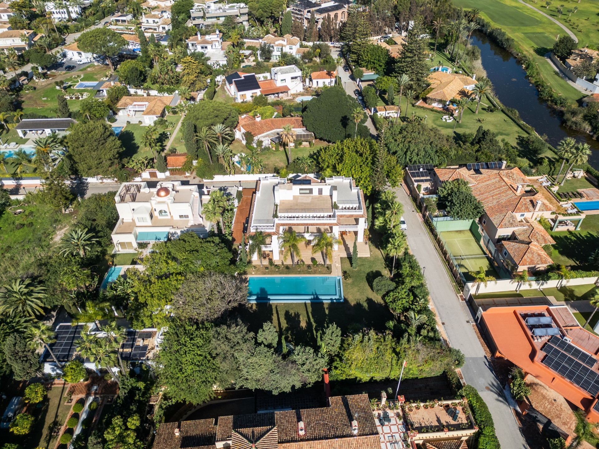 6 Bed, 8 Bath, HouseFor Sale, Estepona, Malaga