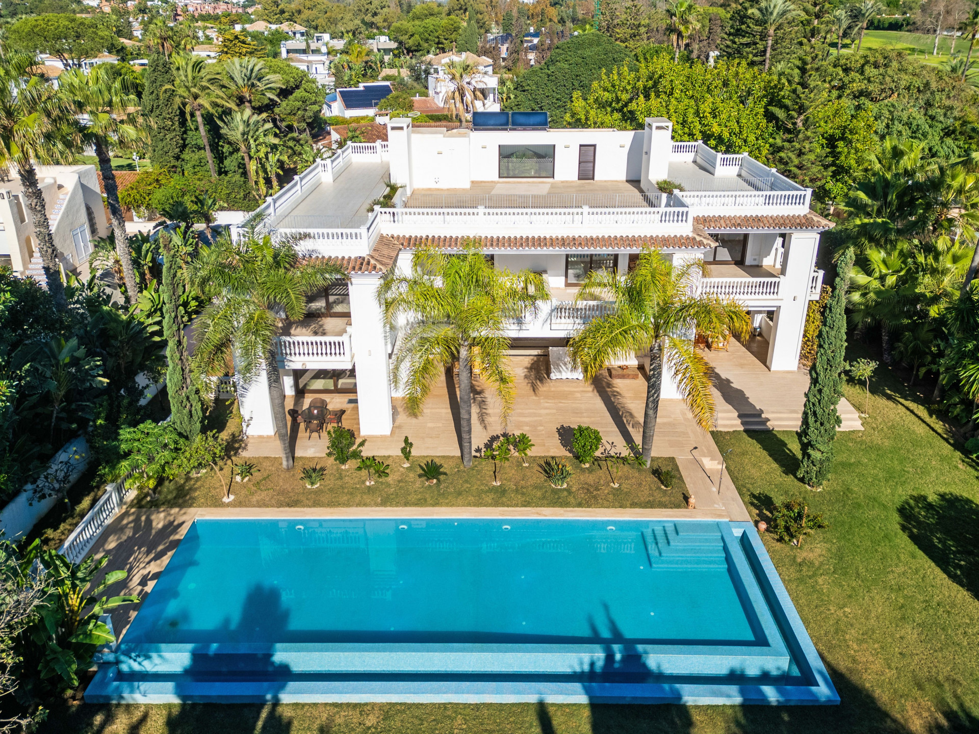 6 Bed, 8 Bath, HouseFor Sale, Estepona, Malaga