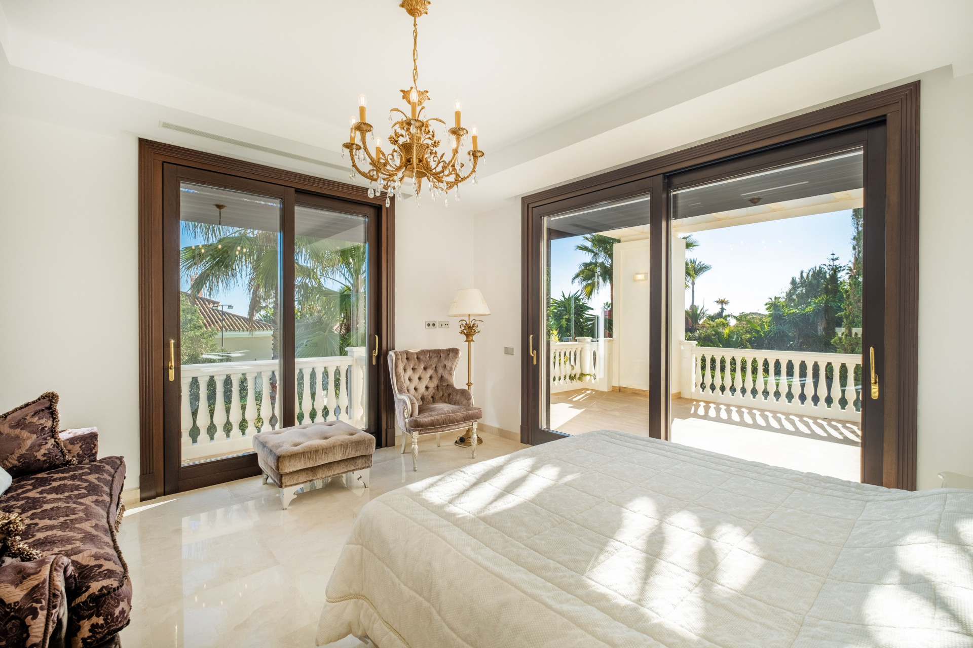 6 Bed, 8 Bath, HouseFor Sale, Estepona, Malaga