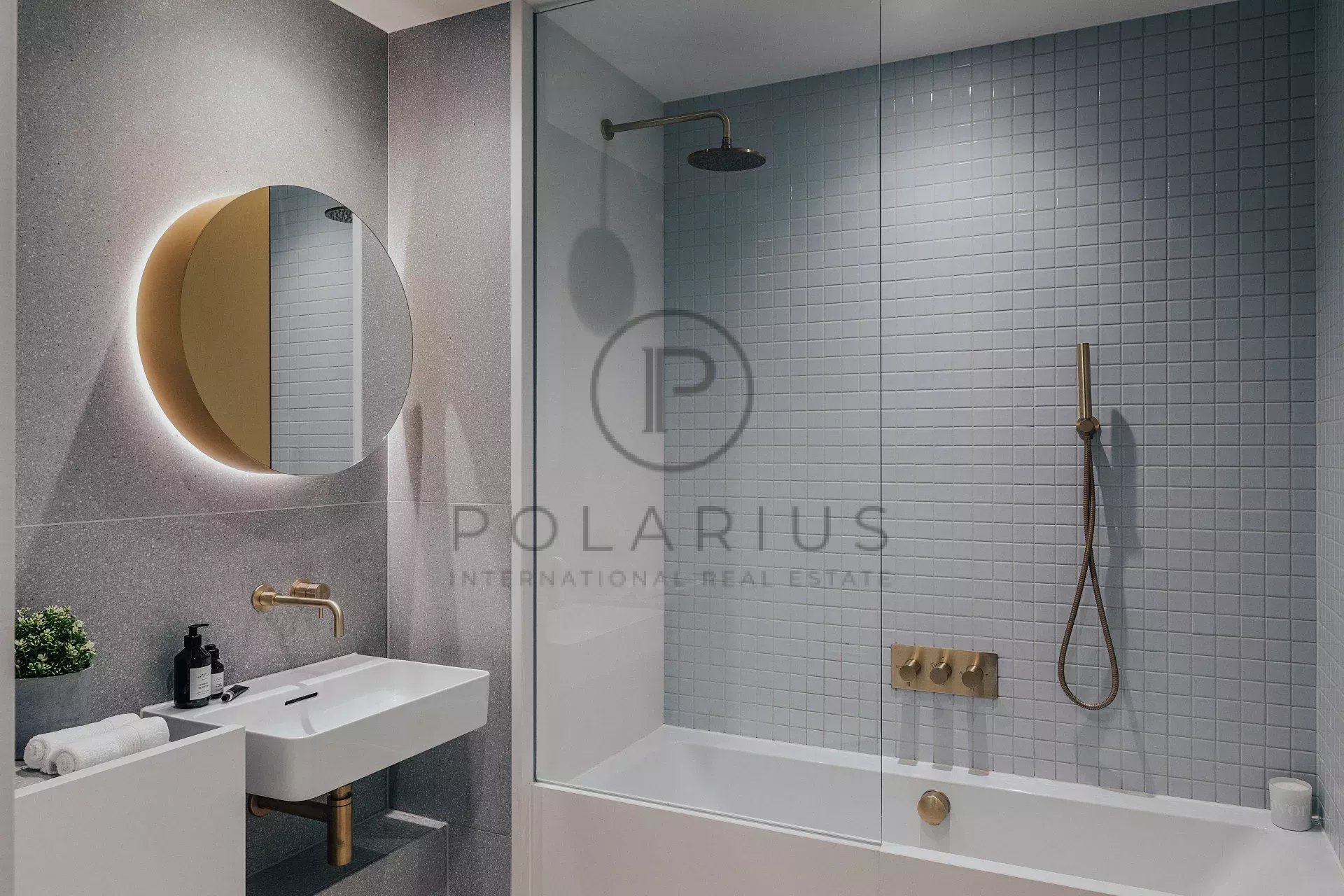 1 Bed, 1 Bath, ApartmentFor Sale, Greenwich London, Greater London (Greenwich)