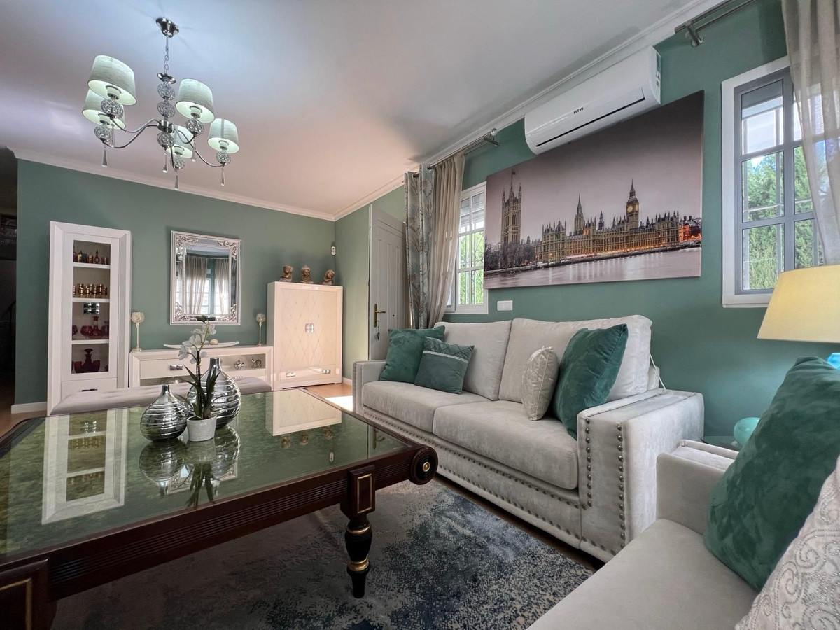 3 Bed, 3 Bath, HouseFor Sale, Estepona, Malaga