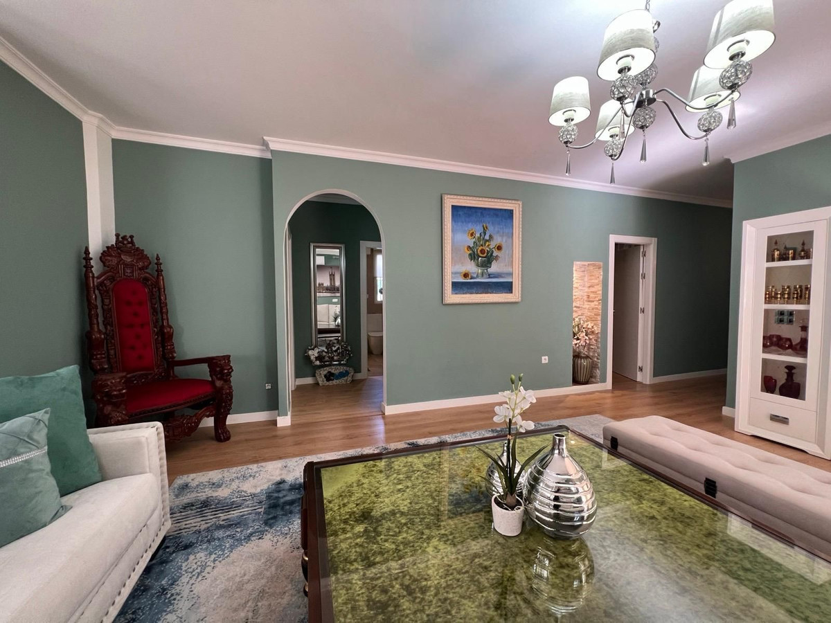 3 Bed, 3 Bath, HouseFor Sale, Estepona, Malaga