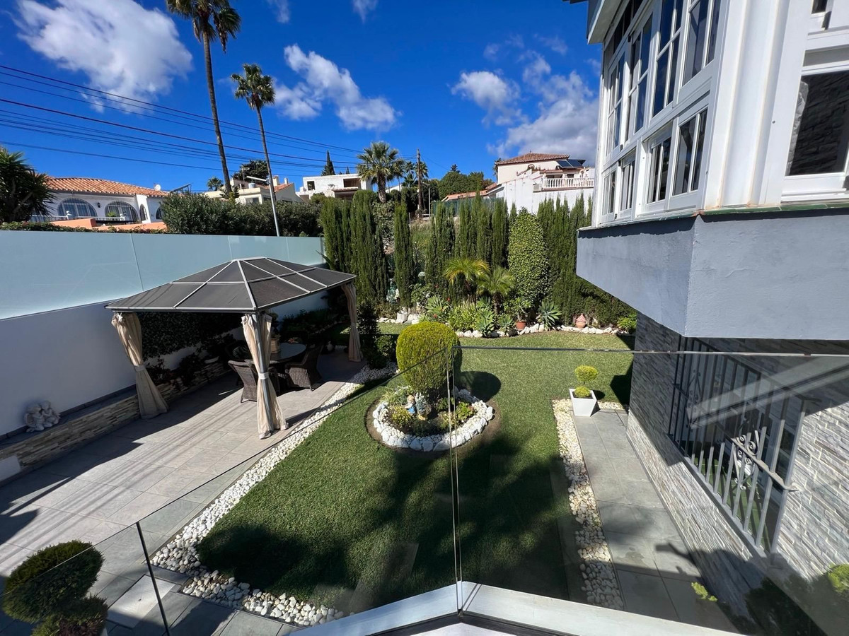 3 Bed, 3 Bath, HouseFor Sale, Estepona, Malaga