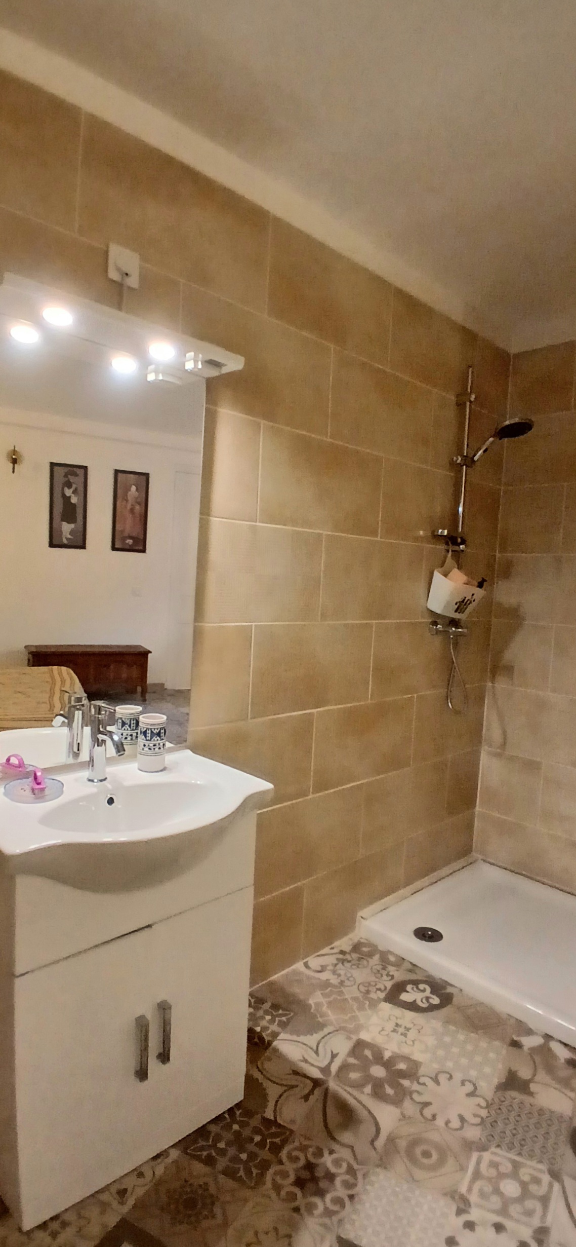 4 Bed, 2 Bath, HouseFor Sale, Quarante, Herault, Languedoc-Roussillon, 34310