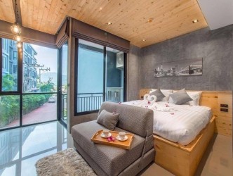 1 Bed, 1 Bath, ApartmentFor Sale, Phuket, NaiHarn, South