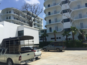 1 Bed, 1 Bath, ApartmentFor Sale, Phuket, NaiHarn, South