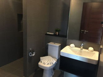 1 Bed, 1 Bath, ApartmentFor Sale, Phuket, NaiHarn, South