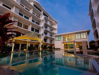 1 Bed, 1 Bath, ApartmentFor Sale, Phuket, NaiHarn, South