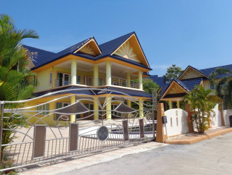 4 Bed, 4 Bath, HouseFor Sale, 76/131 Moo 2, Viset Road, Rawai Beach, Phuket 8313, Phuket, NaiHarn, South