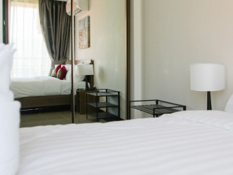 1 Bed, 1 Bath, ApartmentFor Sale, Phuket, NaiHarn, South