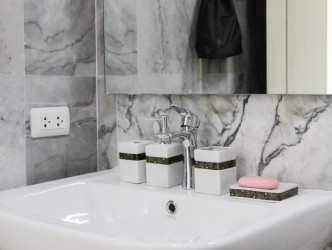 1 Bed, 1 Bath, ApartmentFor Sale, Phuket, NaiHarn, South