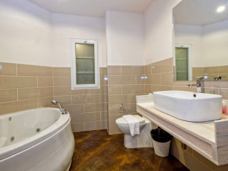 2 Bed, 2 Bath, ApartmentFor Sale, 266/2 Patak Road, T. Karon, A. Muang, Phuket, Thaila, Phuket, Karon, SouthWest