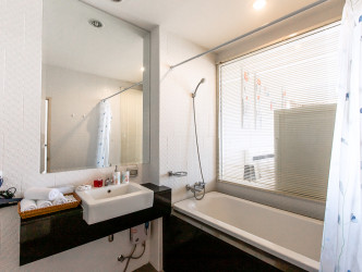 1 Bed, 1 Bath, ApartmentFor Sale, Phuket, Karon, SouthWest