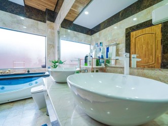 3 Bed, 3 Bath, HouseFor Sale, Phuket, NaiHarn, South