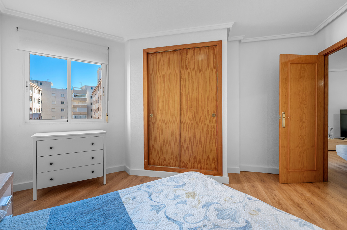 3 Bed, 2 Bath, ApartmentFor Sale, Torrevieja, Alicante