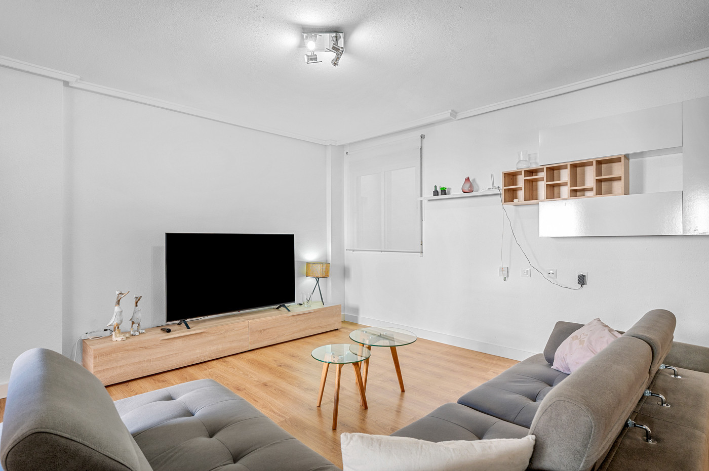 3 Bed, 2 Bath, ApartmentFor Sale, Torrevieja, Alicante