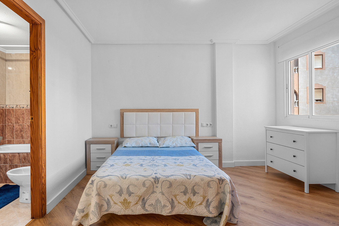 3 Bed, 2 Bath, ApartmentFor Sale, Torrevieja, Alicante