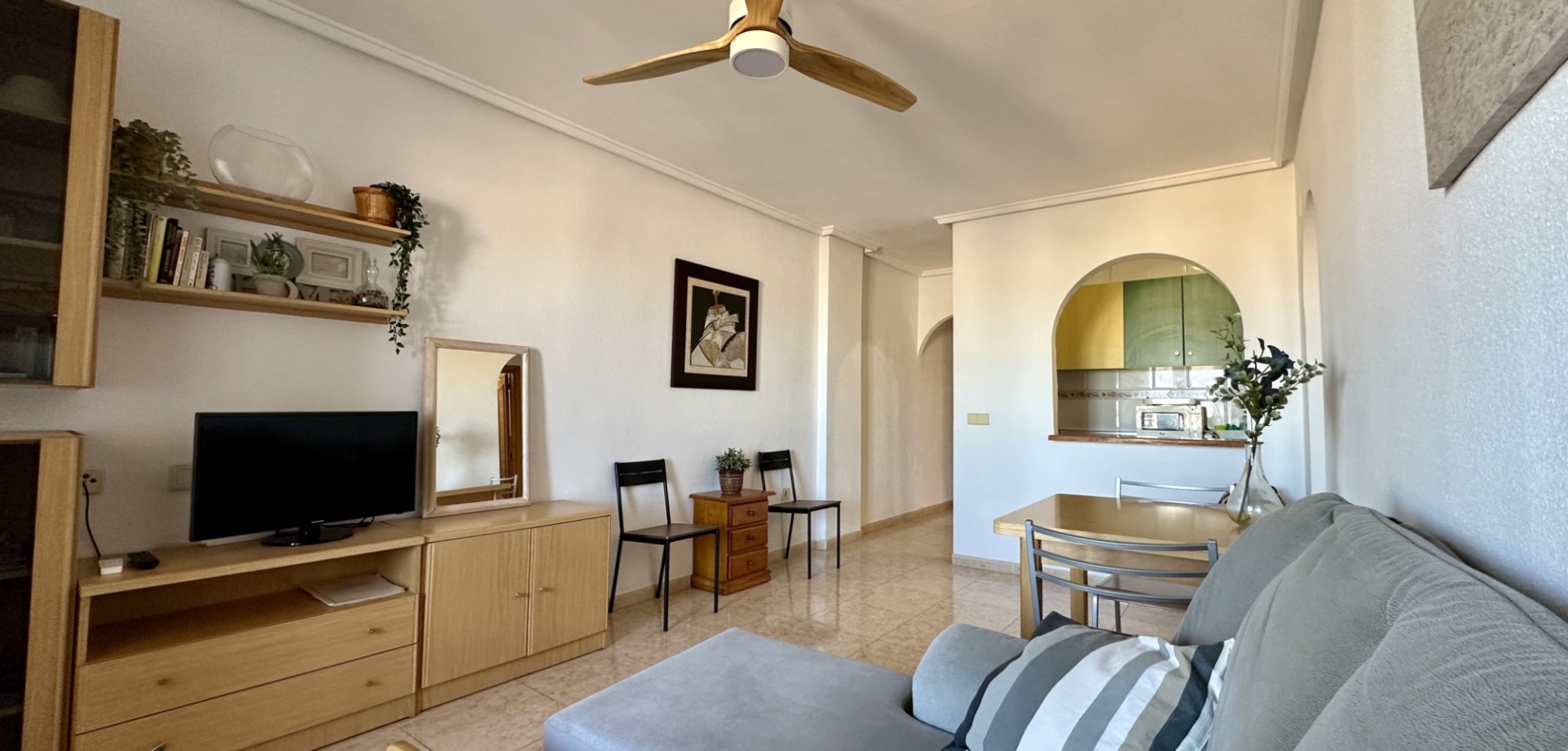 2 Bed, 1 Bath, ApartmentFor Sale, Torrevieja, Alicante