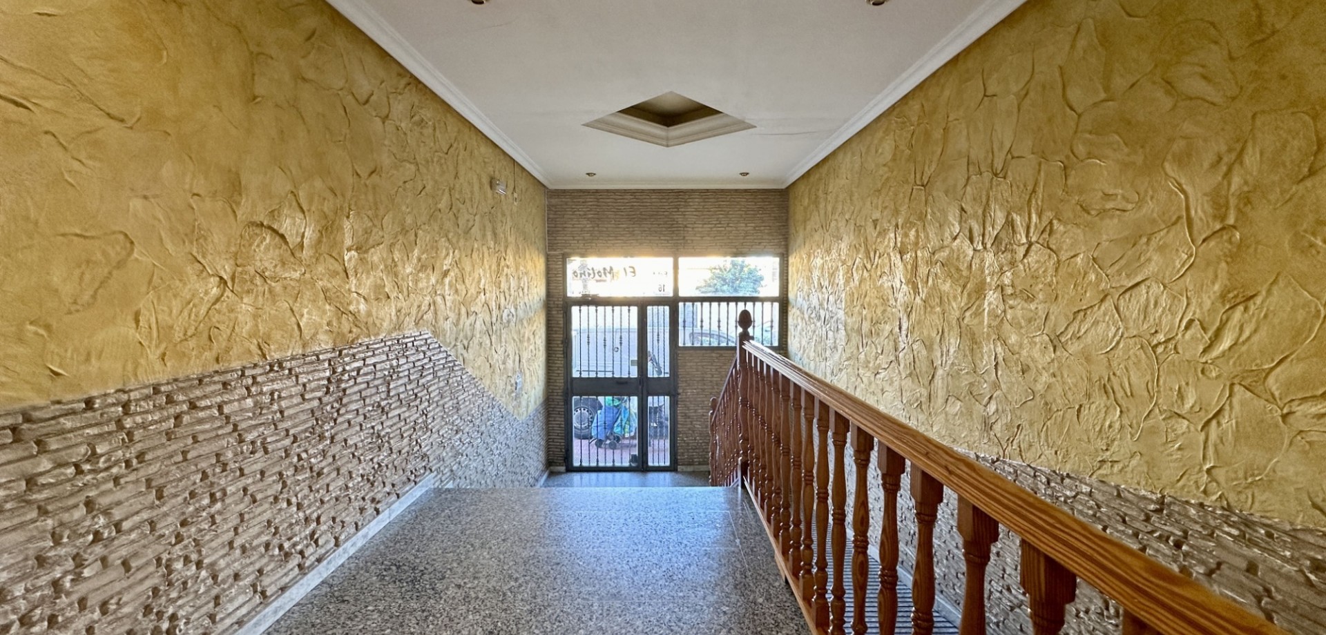 2 Bed, 1 Bath, ApartmentFor Sale, Torrevieja, Alicante