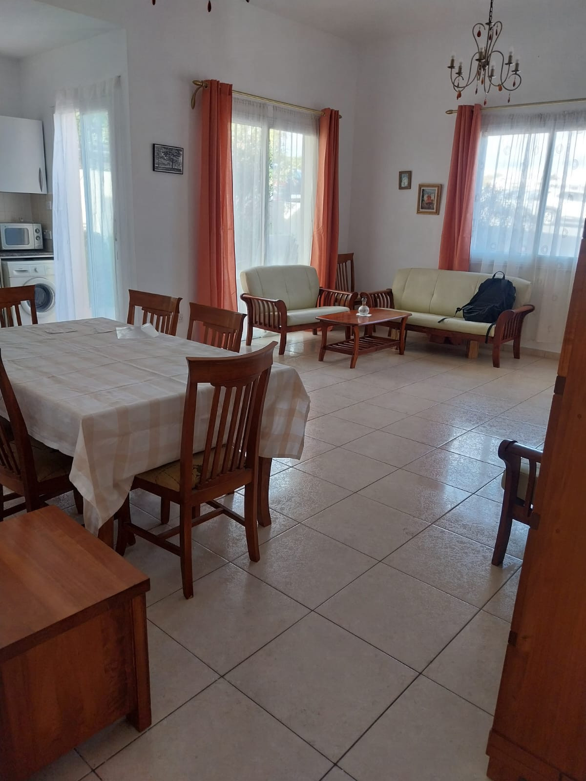 3 Bed, 2 Bath, HouseFor Sale, Universal, Paphos