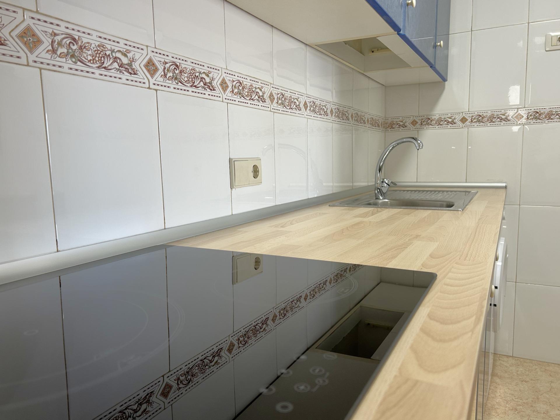 2 Bed, 1 Bath, ApartmentFor Sale, Torrevieja, Alicante