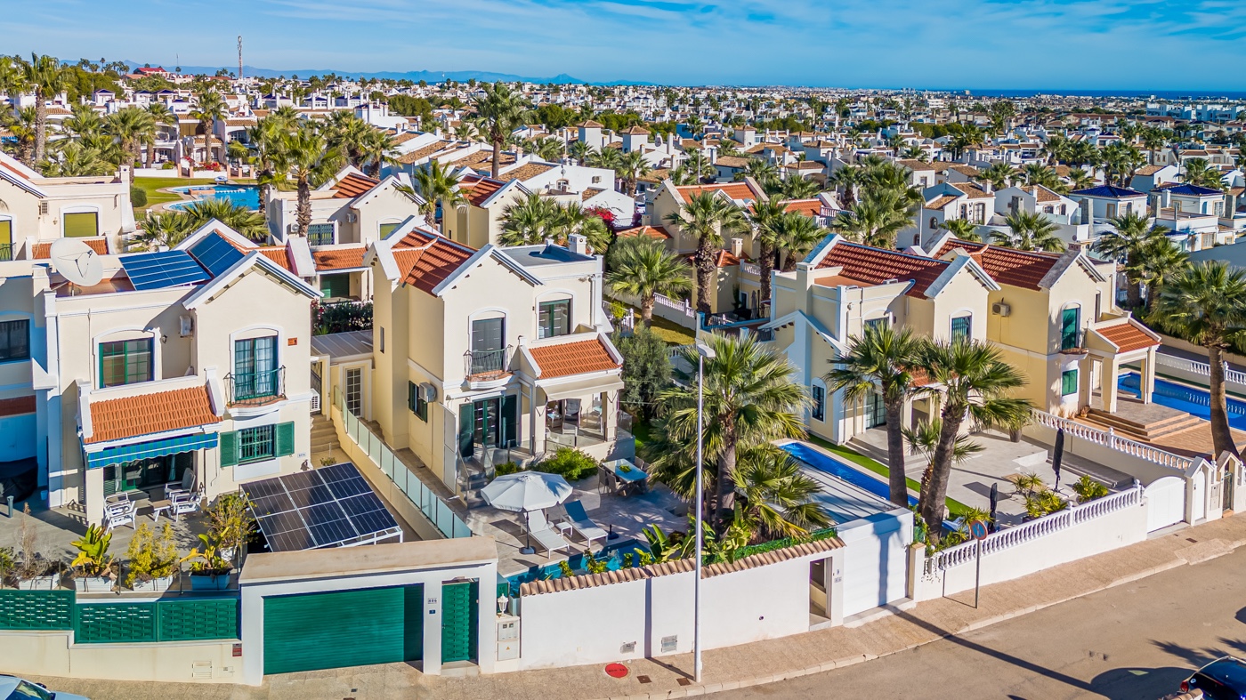 3 Bed, 2 Bath, HouseFor Sale, Orihuela Costa, Alicante