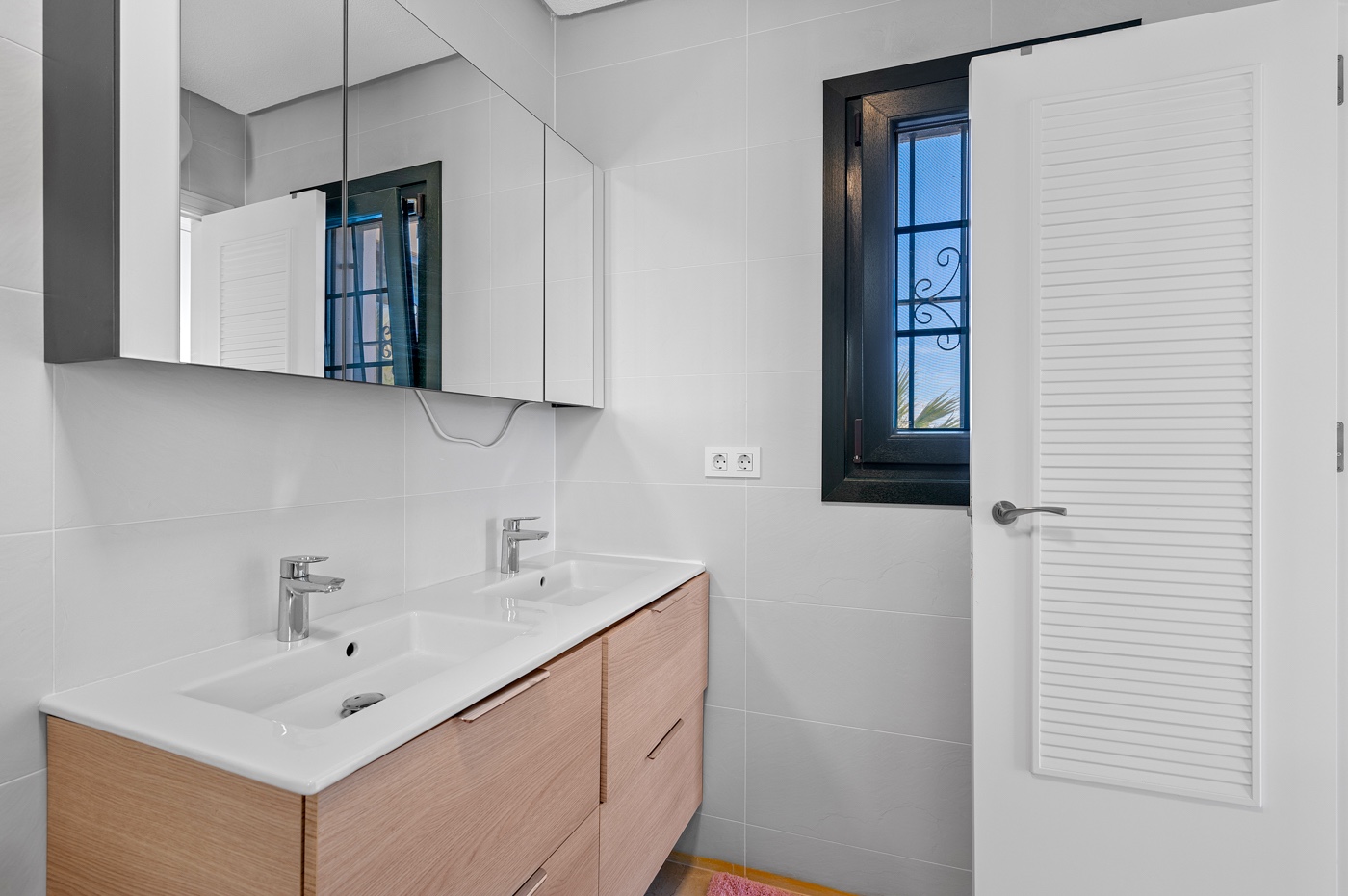 3 Bed, 2 Bath, HouseFor Sale, Orihuela Costa, Alicante