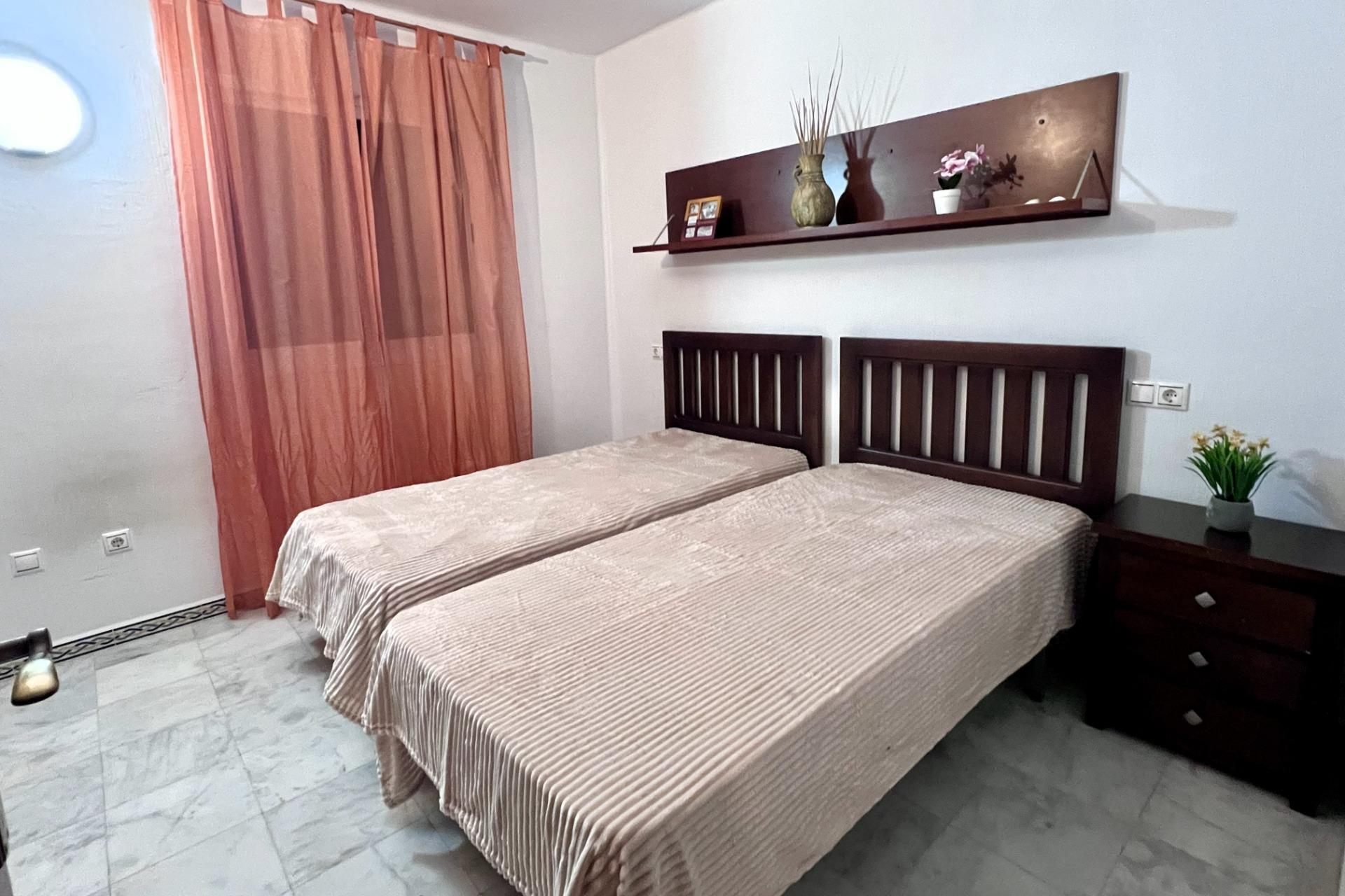 3 Bed, 2 Bath, ApartmentFor Sale, Torrevieja, Alicante