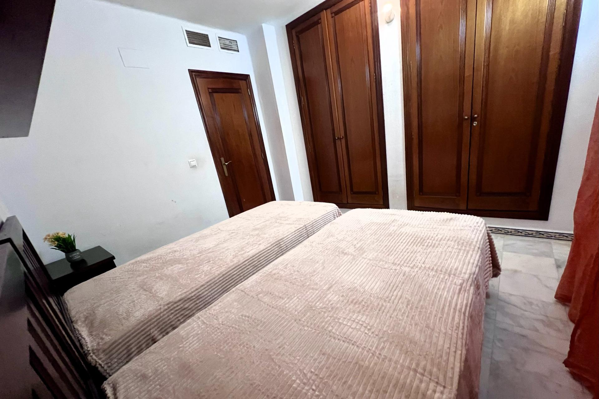 3 Bed, 2 Bath, ApartmentFor Sale, Torrevieja, Alicante