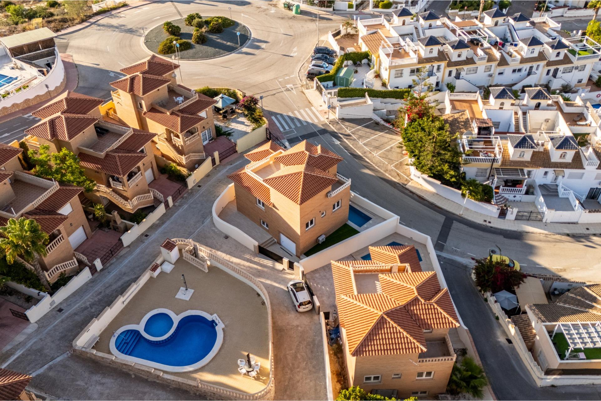 4 Bed, 3 Bath, HouseFor Sale, Rojales, Alicante