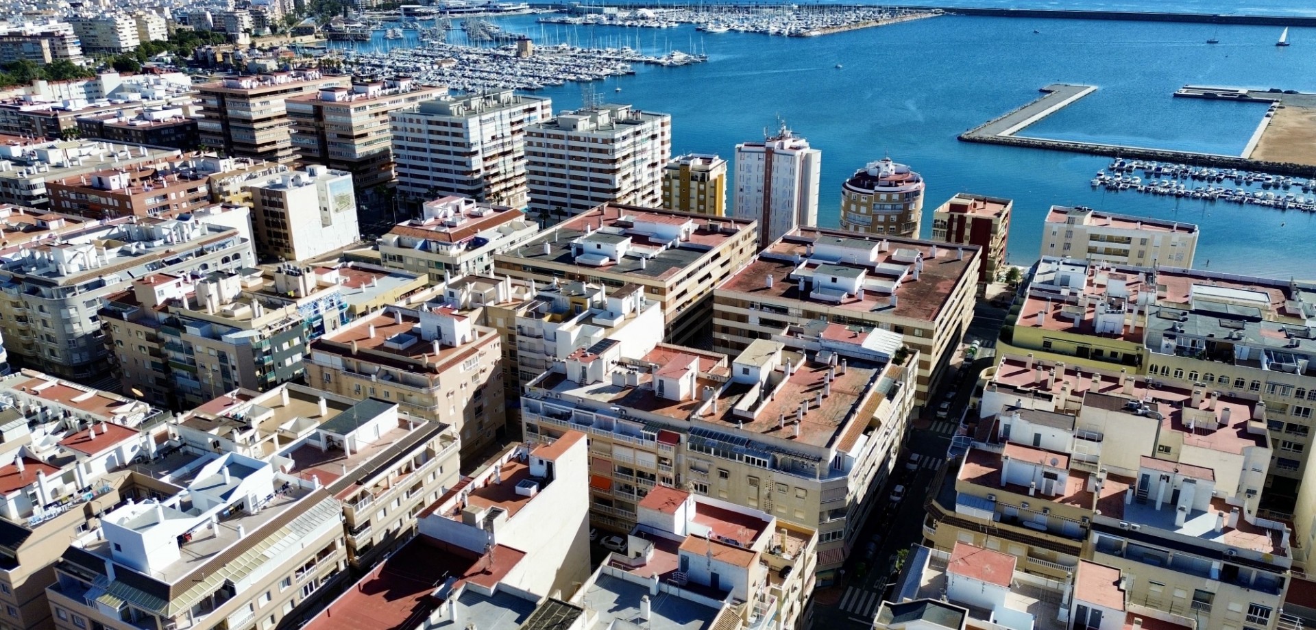 2 Bed, 1 Bath, ApartmentFor Sale, Torrevieja, Alicante
