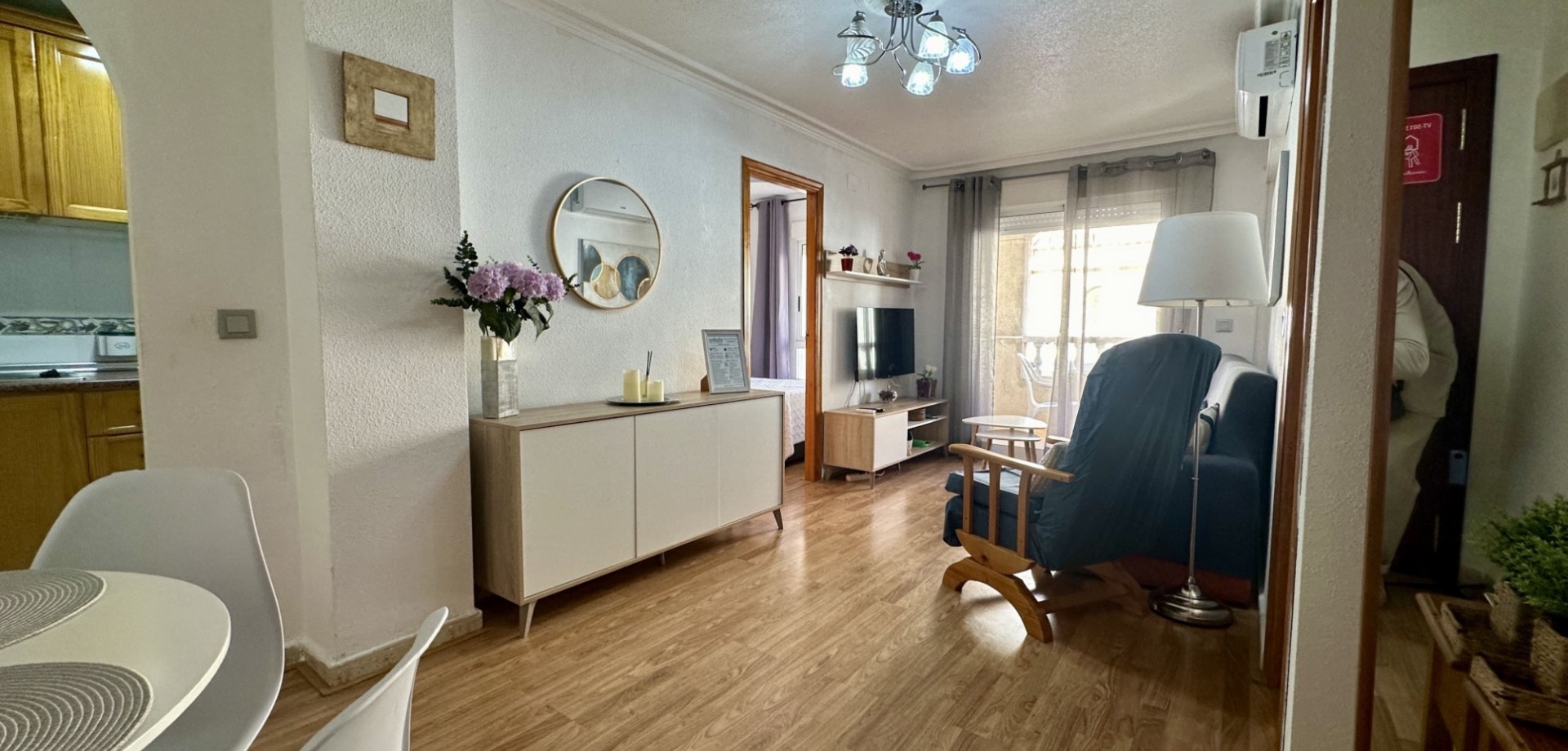 2 Bed, 1 Bath, ApartmentFor Sale, Torrevieja, Alicante