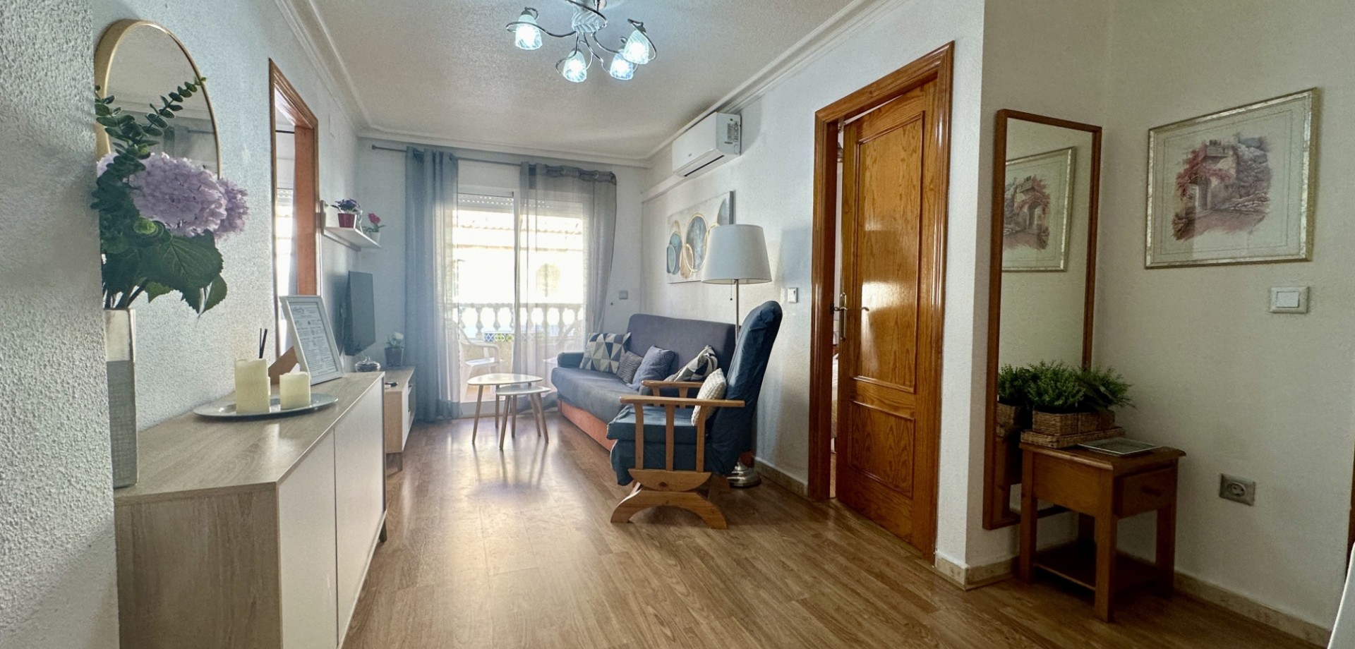 2 Bed, 1 Bath, ApartmentFor Sale, Torrevieja, Alicante