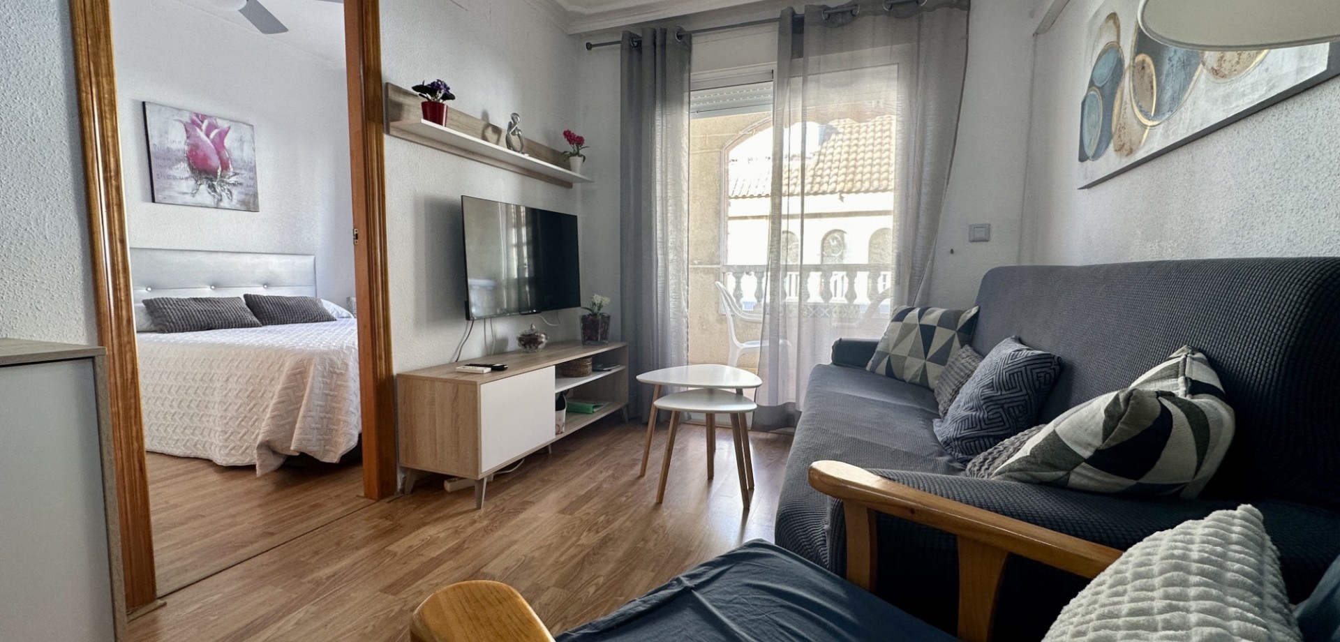 2 Bed, 1 Bath, ApartmentFor Sale, Torrevieja, Alicante